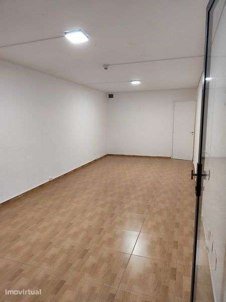 Espaço Comercial (Centro Comercial de Cedofeita) - Grande imagem: 3/5