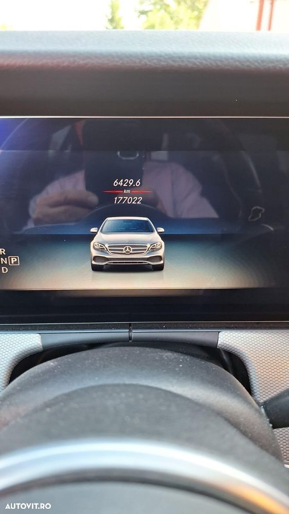 Mercedes-Benz E 220 d Aut. - 13