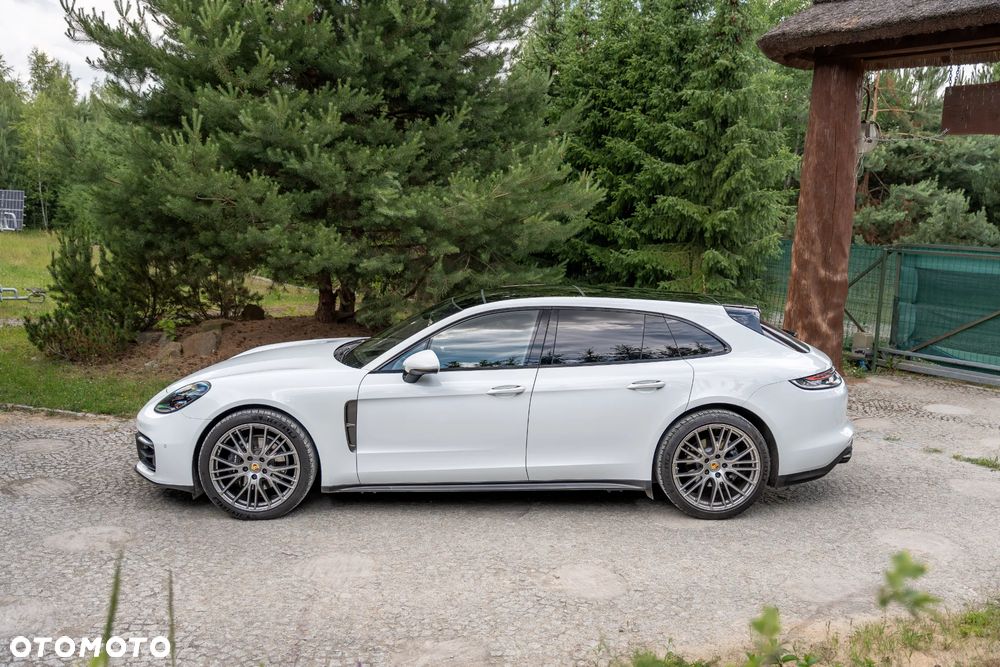 Porsche Panamera 4 Platinum Edition - 8