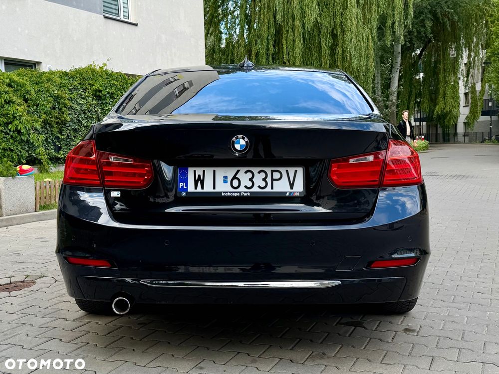 BMW 3 Series 2012 photo 5