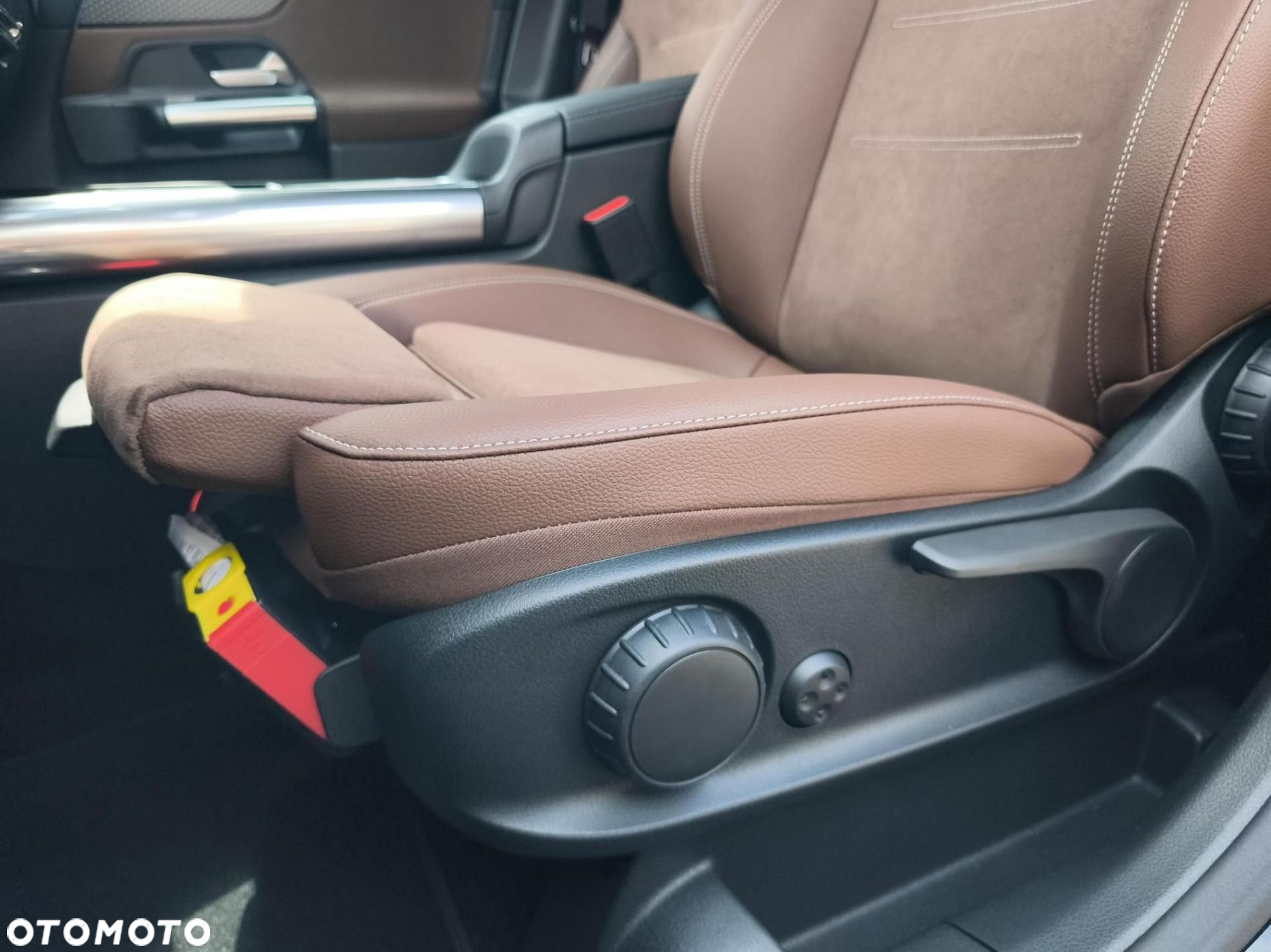 Mercedes-Benz GLA - 15