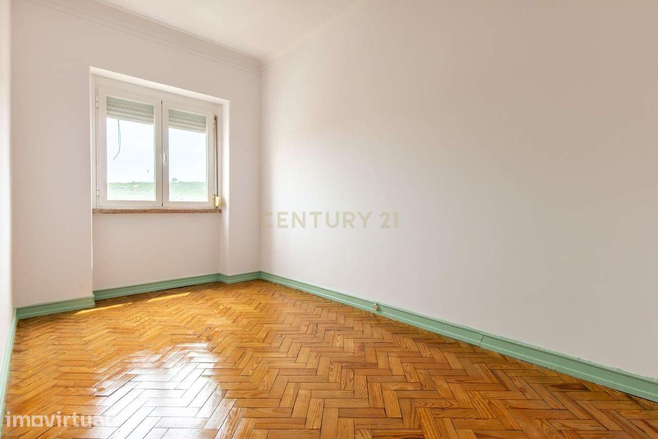 T1 | 65 m² | Luminosidade e excelente localização em Benfica - Grande imagem: 4/19