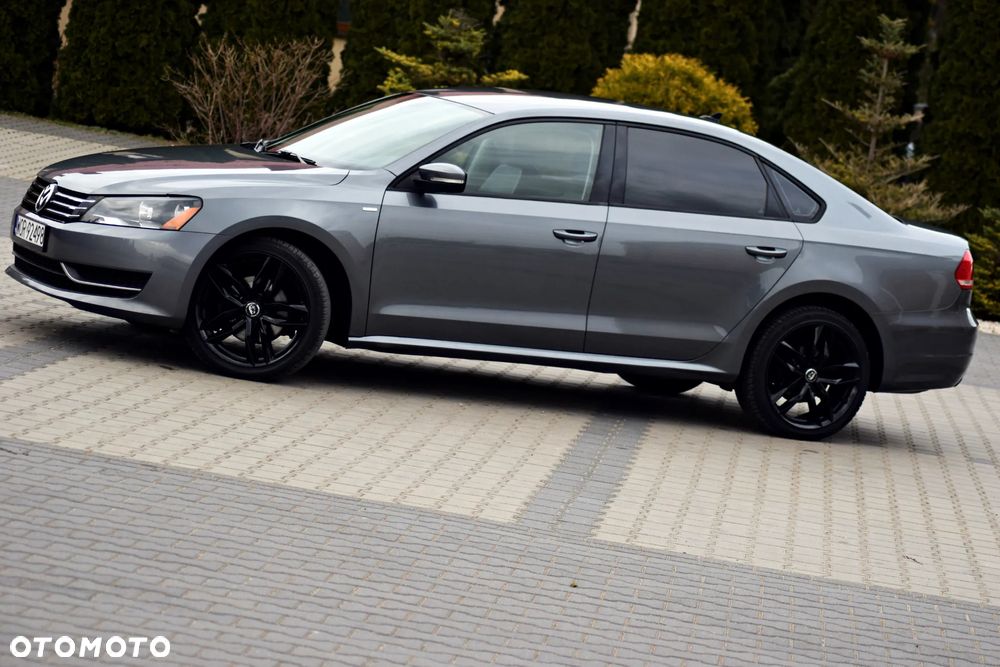 Volkswagen Passat - 17