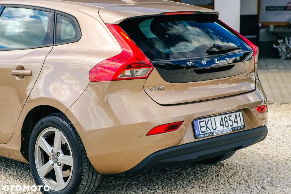 Volvo V40 D2 - 11