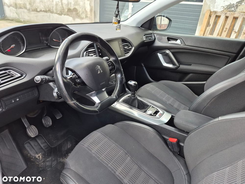 Peugeot 308 BlueHDi 130 Stop & Start GT Pack - 11