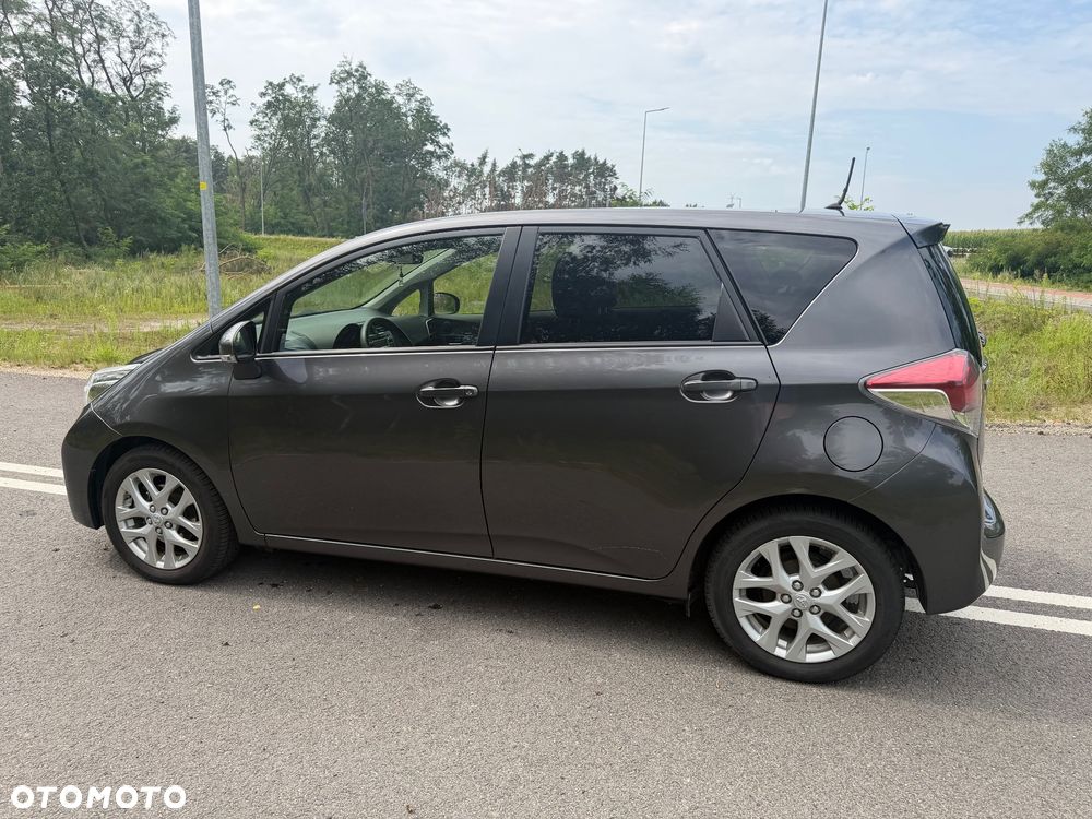 Toyota Verso S 1.33 Premium - 8