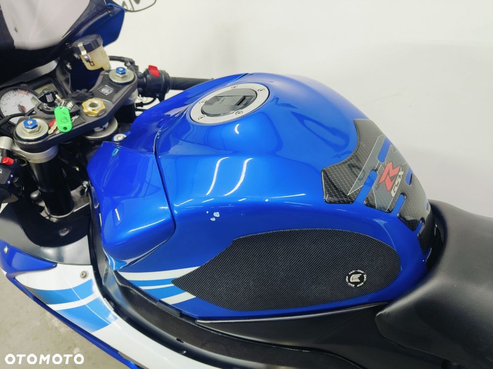 Suzuki GSX-R - 23