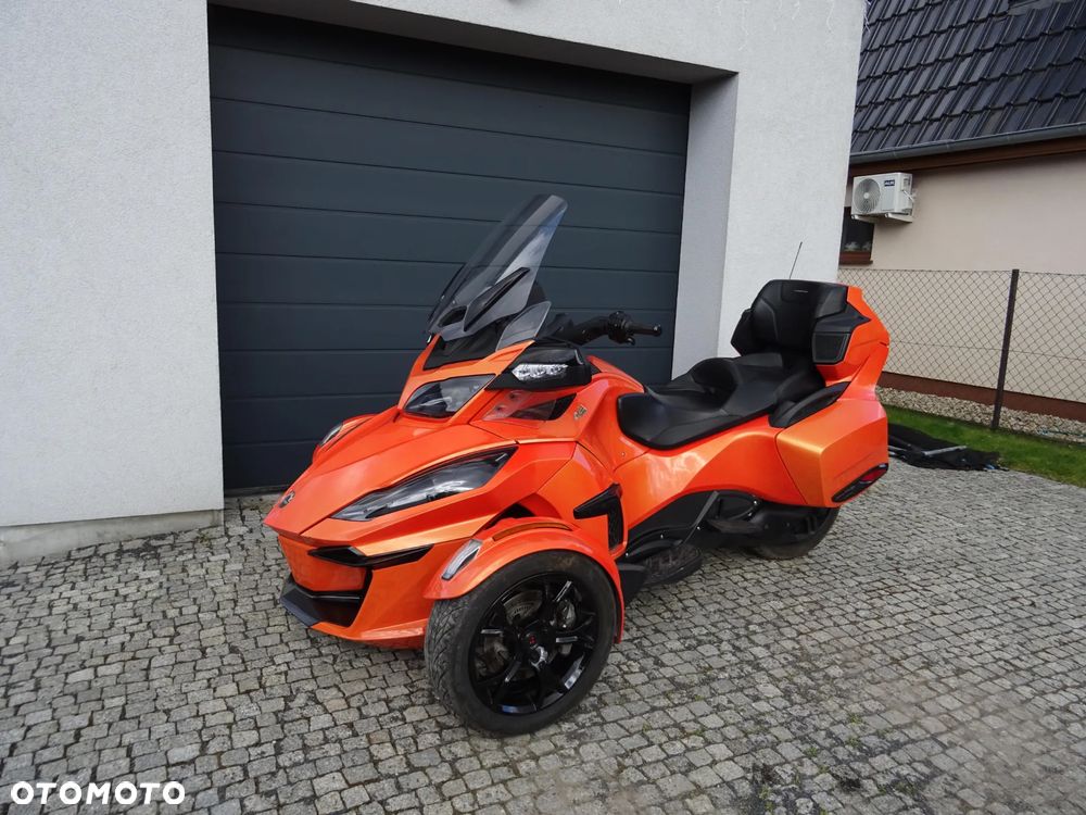 Can-Am Spyder - 2