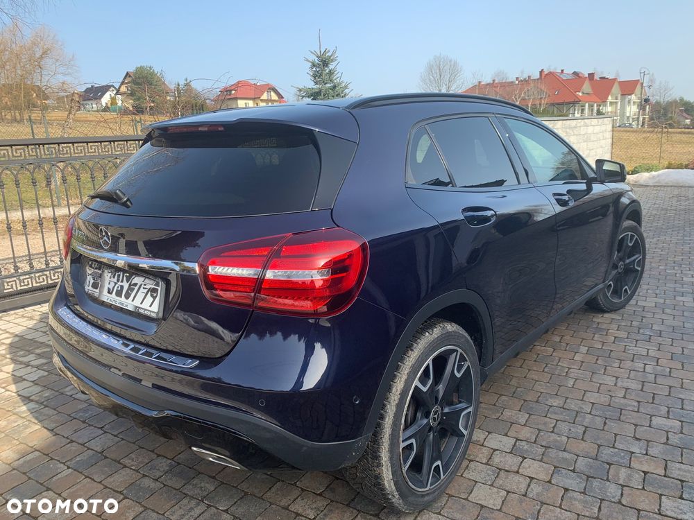 Mercedes-Benz GLA - 3