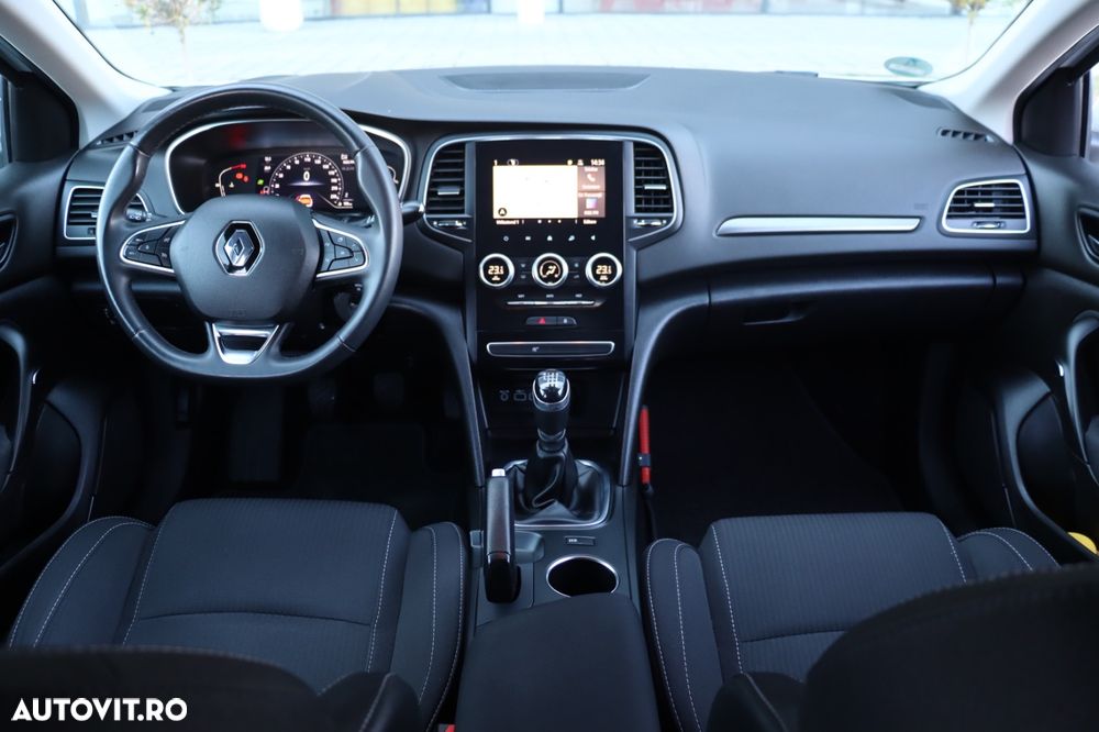 Renault Megane TCe GPF Zen - 6