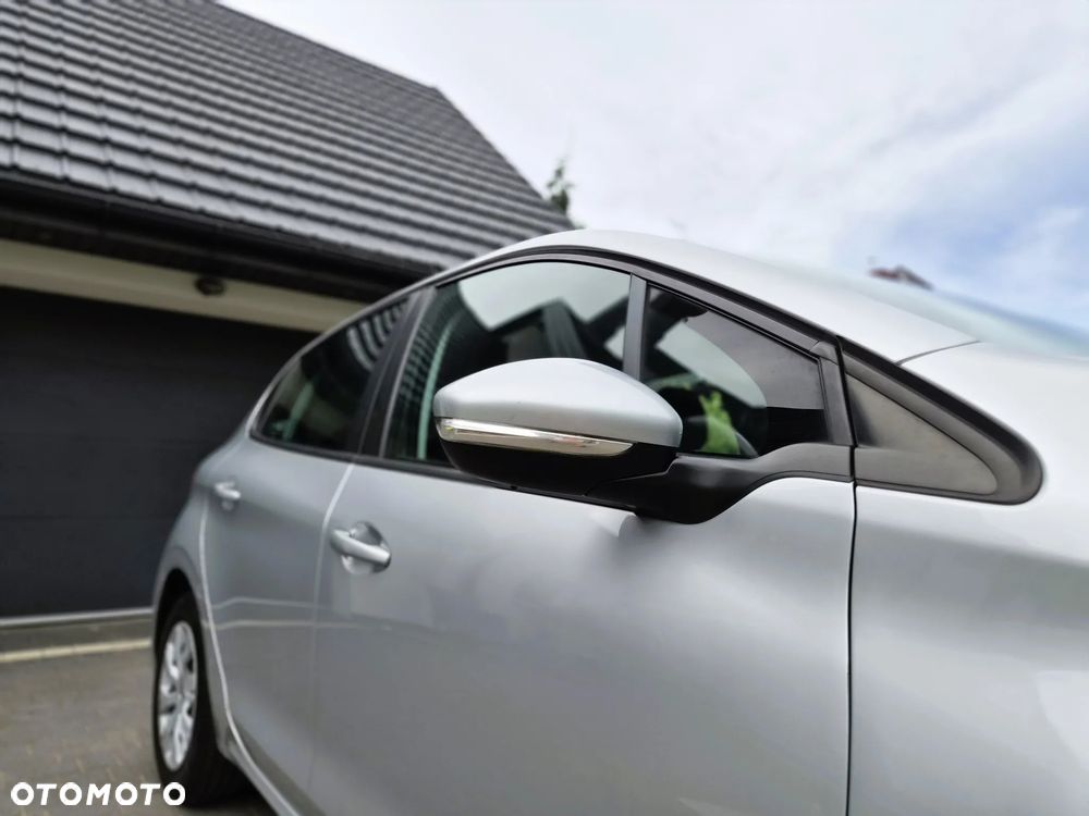 Peugeot 208 - 27