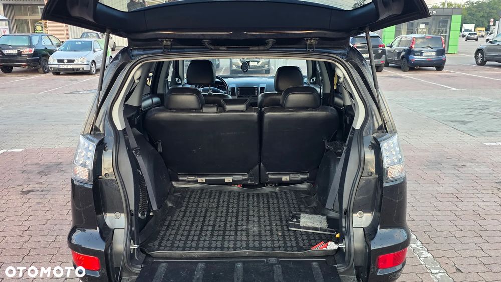 Mitsubishi Outlander - 9