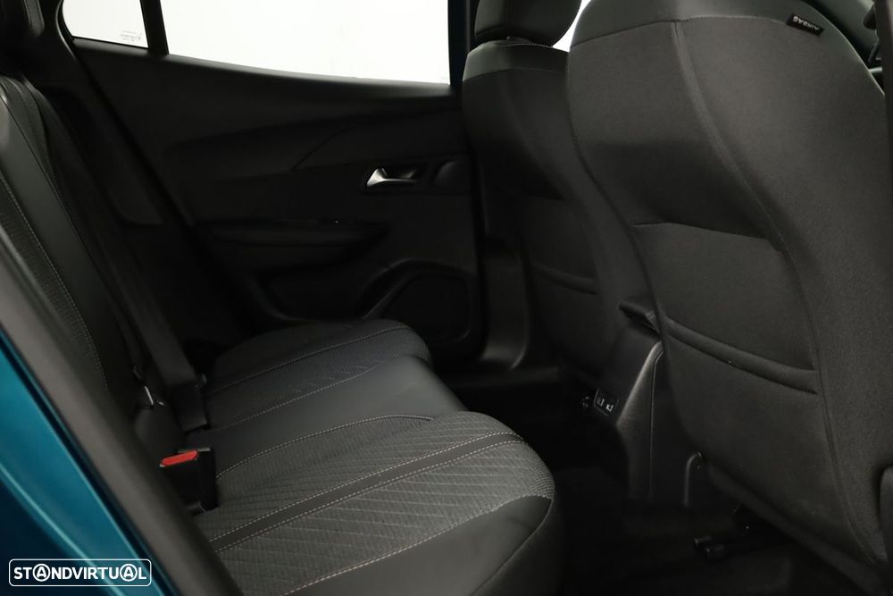 Peugeot e-2008 54 kWh Allure - 24