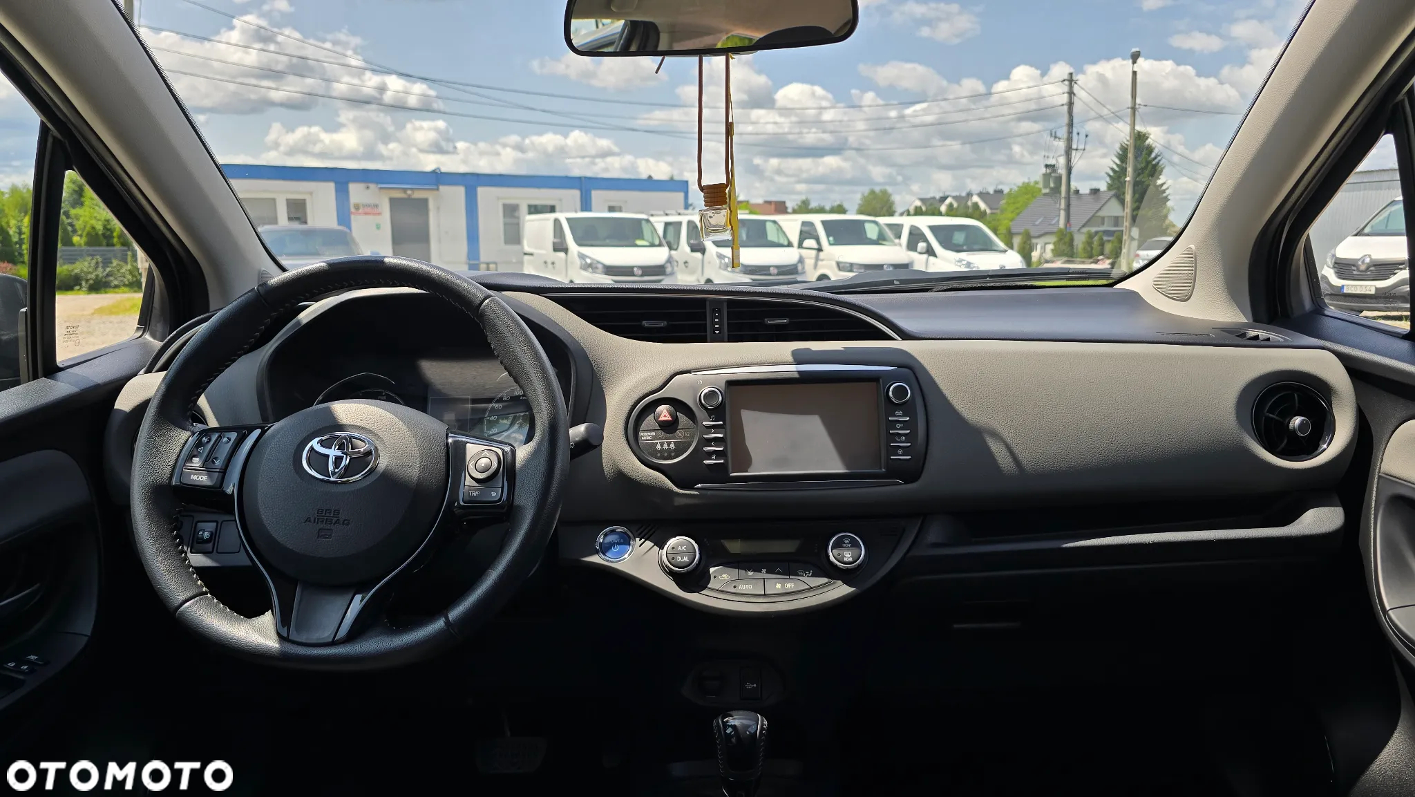 Toyota Yaris 1.5 Premium CVT - 16