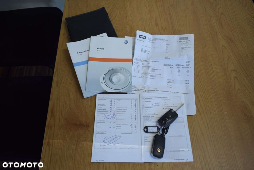 Volkswagen Touran - 34