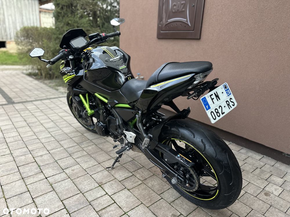 Kawasaki Z 650 - 25