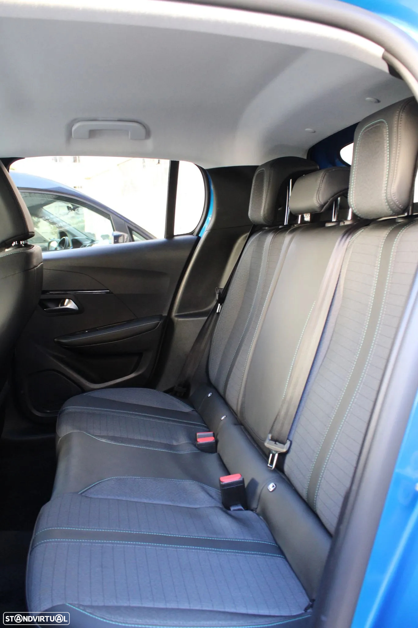 Peugeot 208 PureTech 130 EAT8 Allure - 37