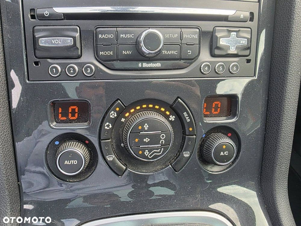 Peugeot 5008 HDI FAP 115 Family - 22