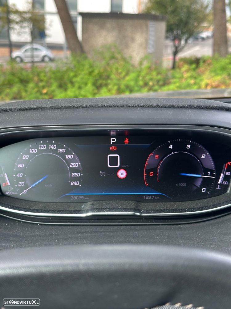 Peugeot 5008 1.5 BlueHDi Allure Pack EAT8 - 7