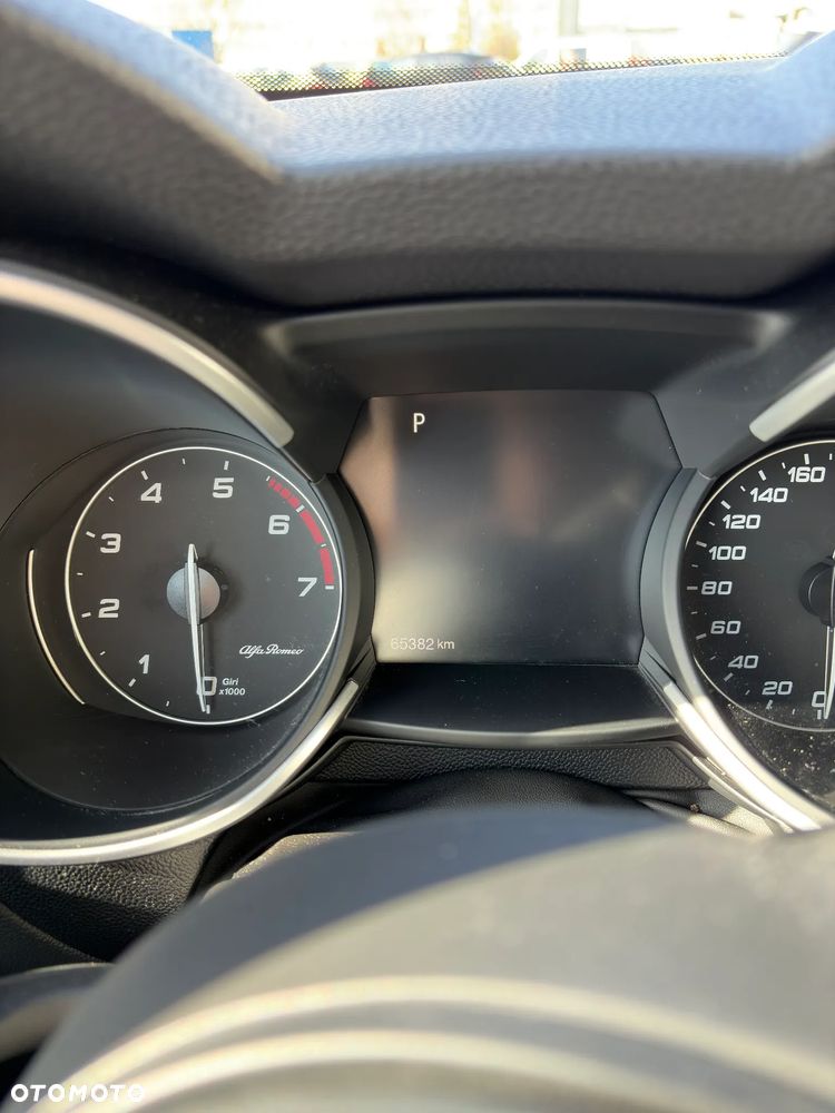 Alfa Romeo Stelvio 2.0 Turbo TI Q4 - 12