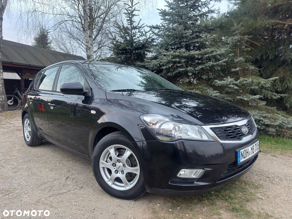 Kia Ceed 1.4 CVVT Dream-Team Edition - 3