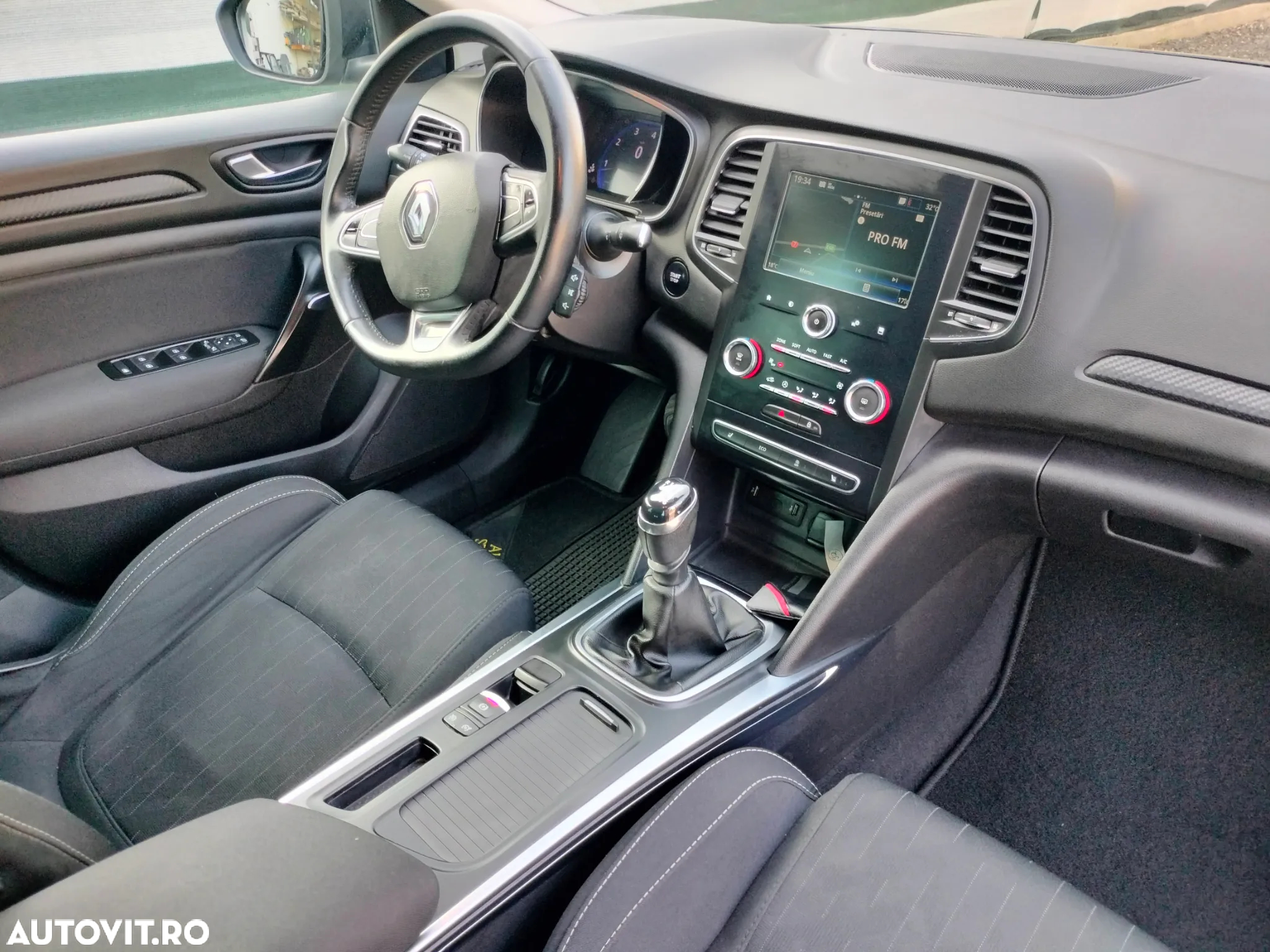 Renault Megane Grandtour ENERGY TCe 115 LIMITED - 25