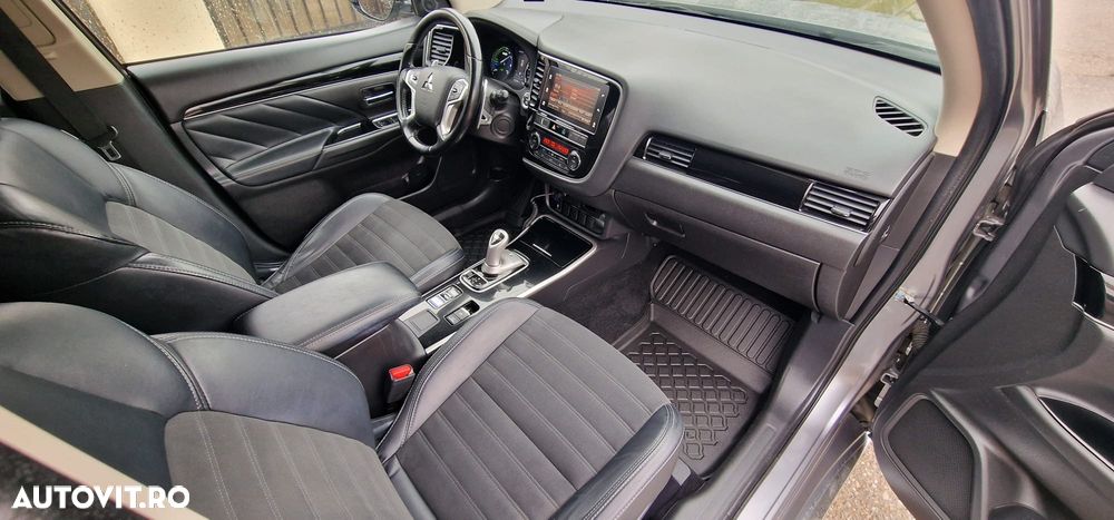 Mitsubishi Outlander 2.4 4WD Diamant+ - 8