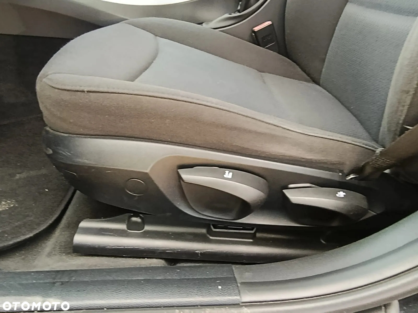 BMW Seria 3 320i Touring - 7