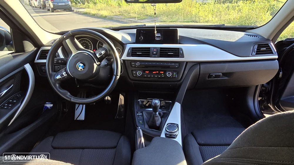 BMW 318 d M Sport - 15