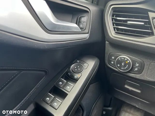 Ford Focus 1.5 EcoBlue Start-Stopp-System COOL&CONNECT - 16