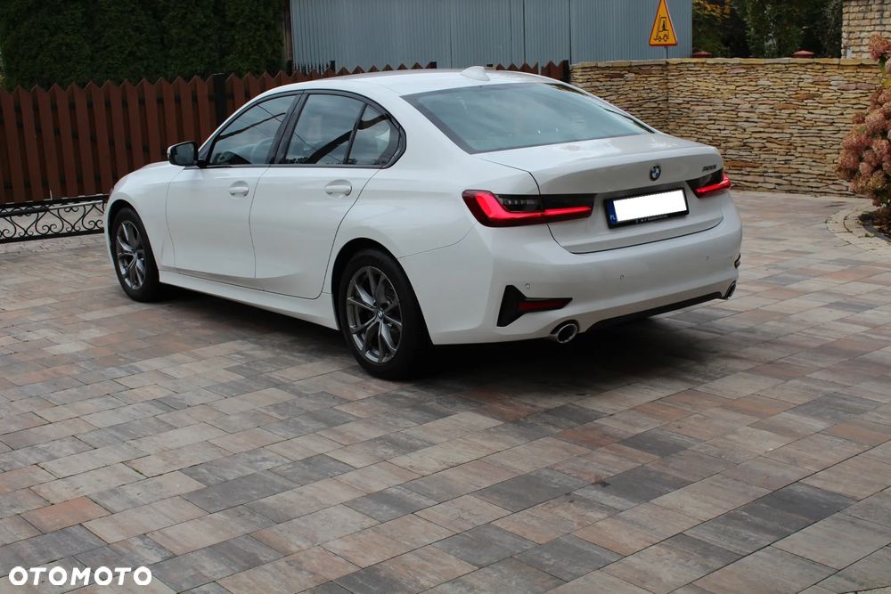 BMW Seria 3 320i Sport Line - 5