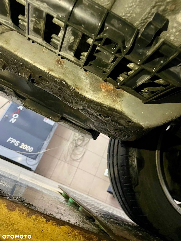 Honda Accord 2.0 ES - 36