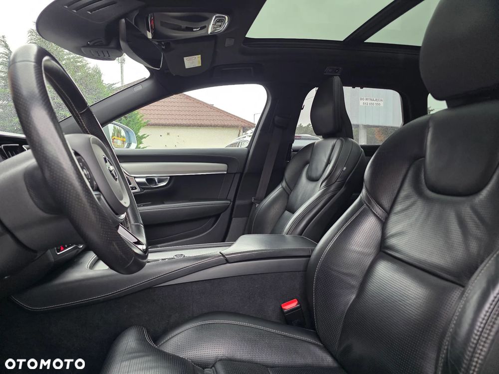 Volvo V90 D4 SCR AWD R-Design - 28
