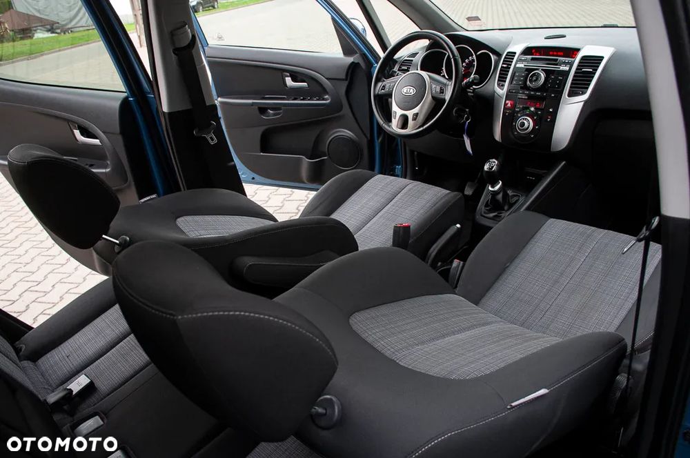 Kia Venga 1.6 CVVT Vision - 23