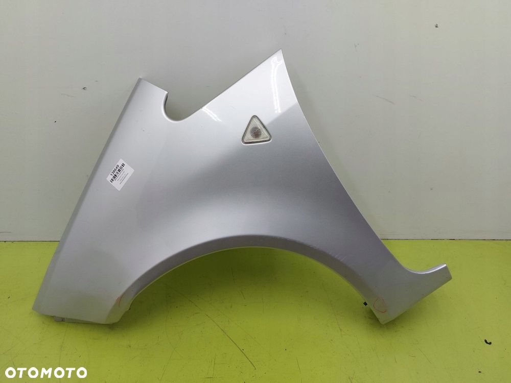 Błotnik przedni lewy Mitsubishi Colt Z30 2004-2012 A50 SREBRNY - 1