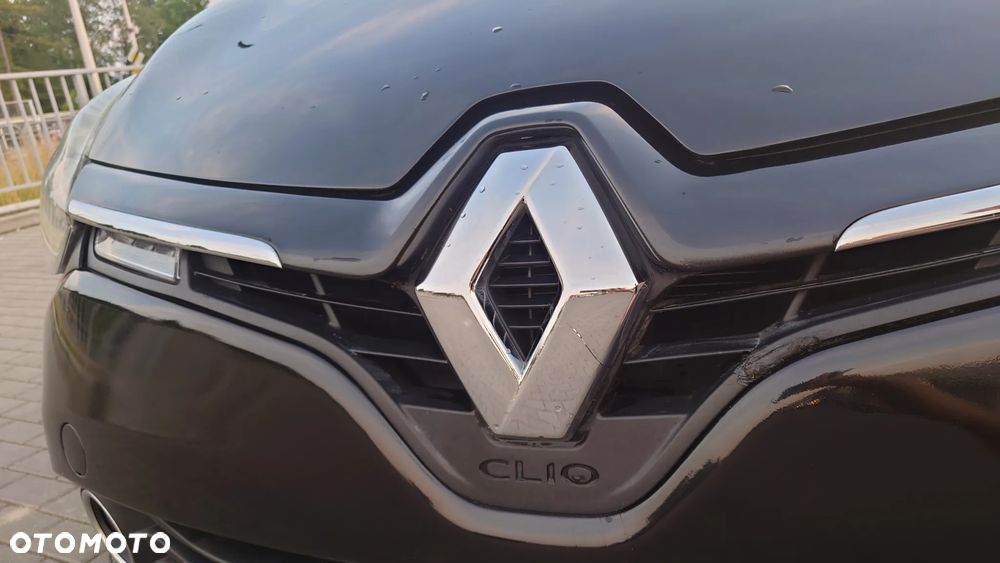 Renault Clio 1.2 16V Limited EU6 - 19