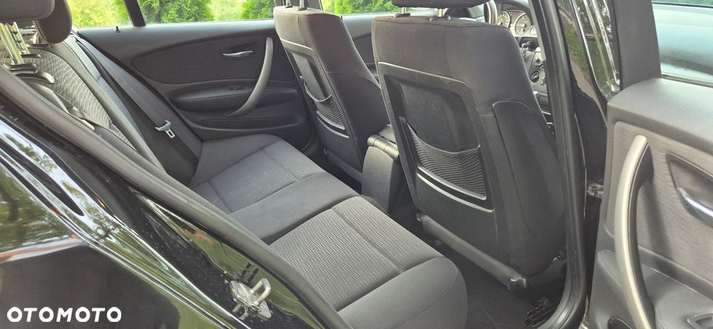 BMW Seria 1 118d DPF - 12