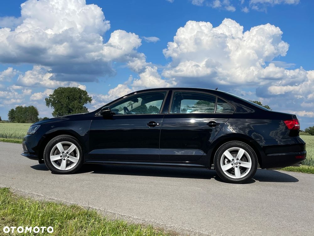 Volkswagen Jetta 1.2 TSI Comfortline - 16