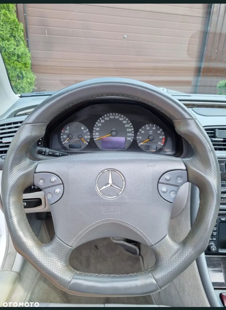 Mercedes-Benz CLK - 2