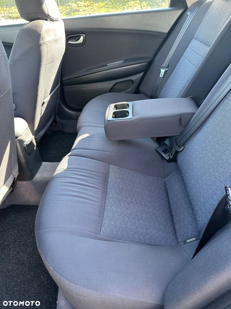 Nissan Primera - 15