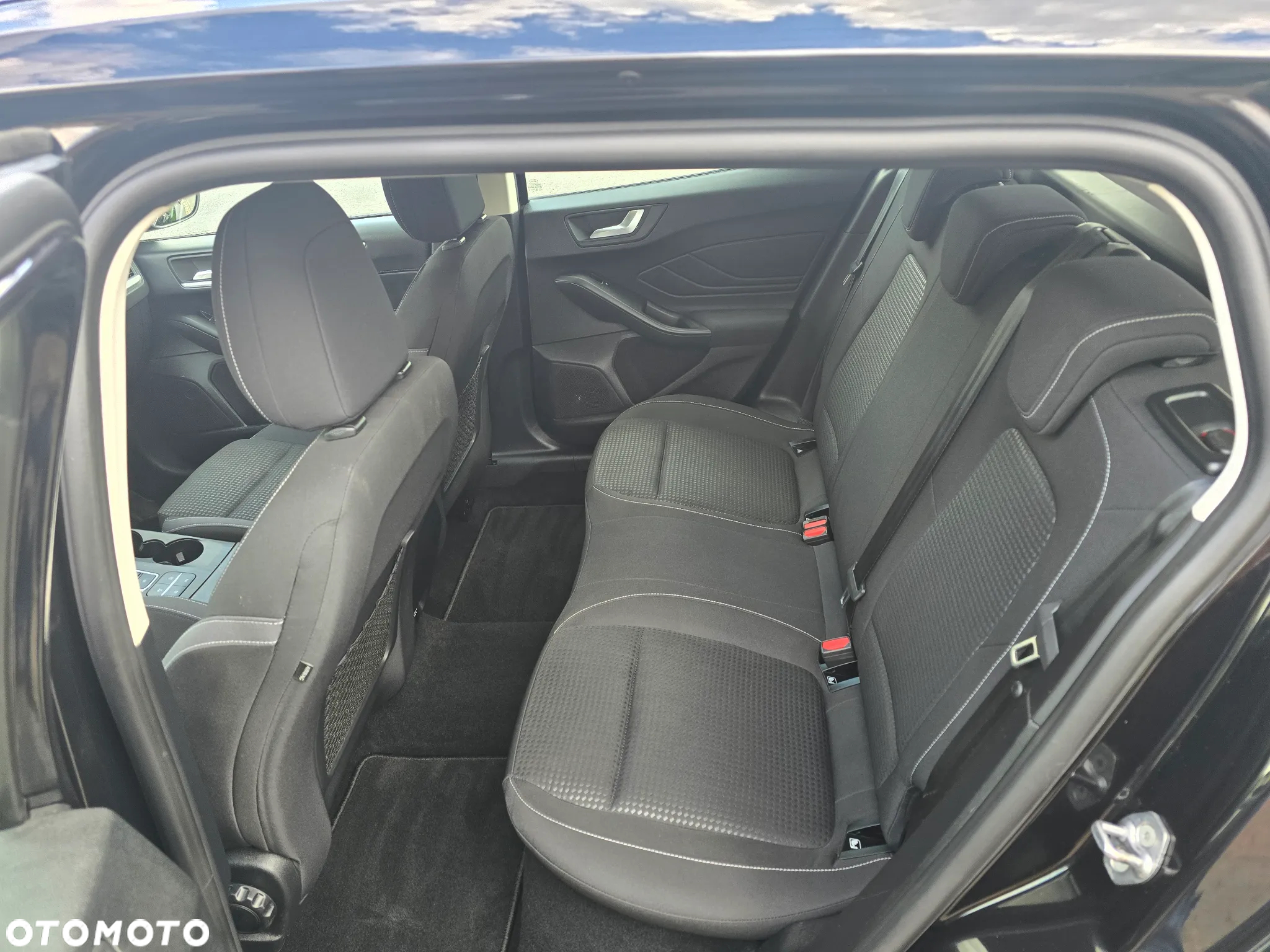 Ford Focus 1.5 EcoBlue Start-Stopp-System COOL&CONNECT - 11