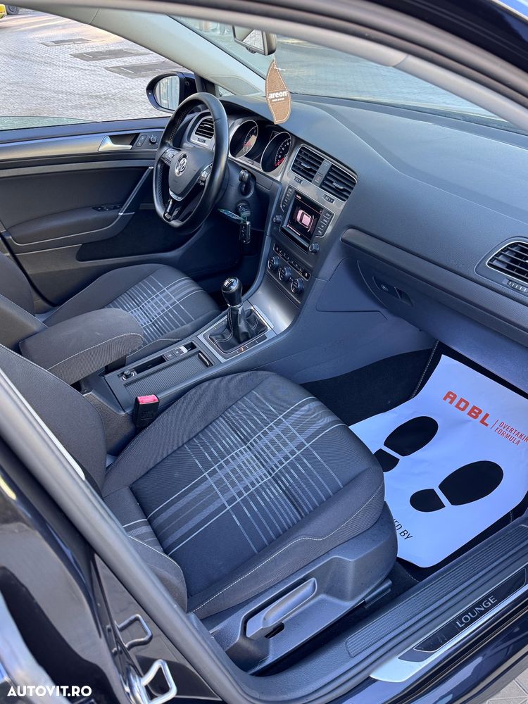 Volkswagen Golf - 12