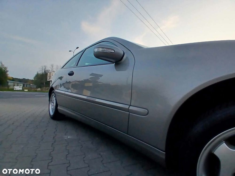 Mercedes-Benz C-Class 2007 photo 5