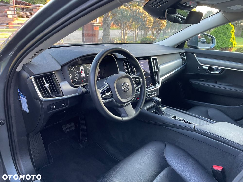 Volvo V90 D4 Geartronic Momentum - 19