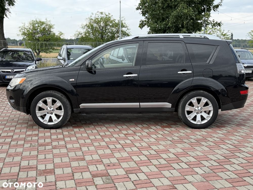 Mitsubishi Outlander - 3