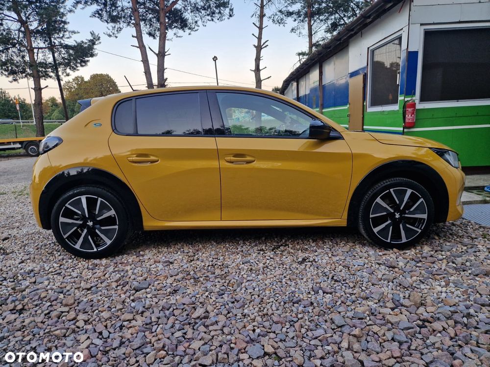 Peugeot 208 - 2