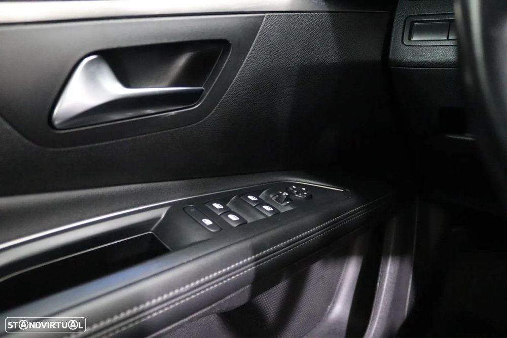 Peugeot 5008 1.2 PureTech Allure EAT6 - 11