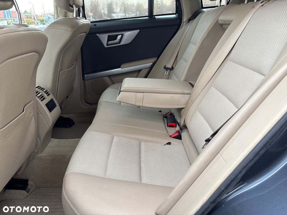 Mercedes-Benz GLK 220 CDI DPF 4Matic BlueEFFICIENCY 7G-TRONIC - 20