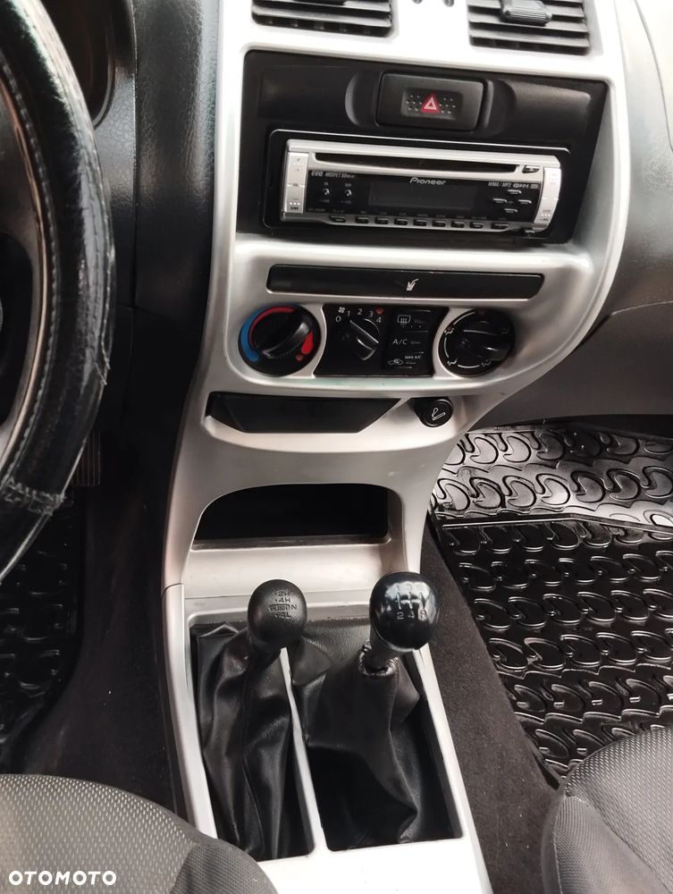 Nissan Terrano II 2.7 TDi Comfort - 9