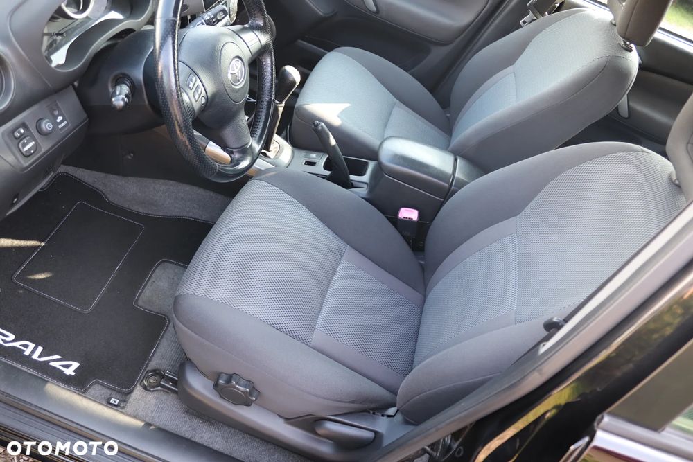 Toyota RAV4 4x4 - 27